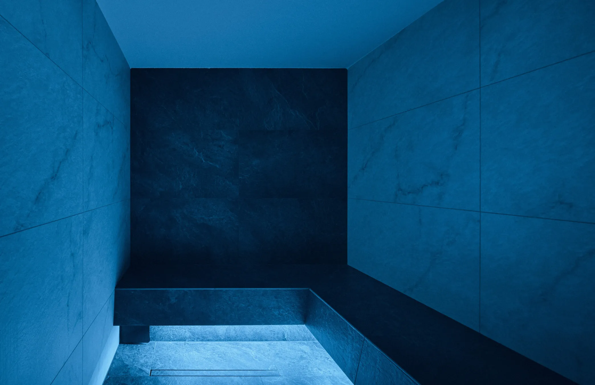 Whirlpool nell’area wellness dell’Hotel Mesdí ad Arabba, ideale per rilassarsi.